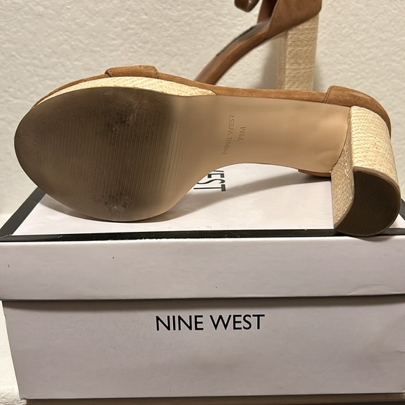 Worn once, can ship with or without box. - Picture 3 of 4